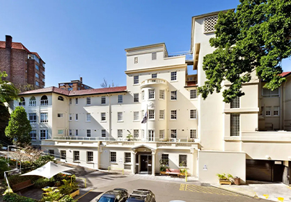St Luke's Hospital